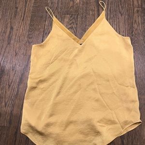 Express tank in yellow